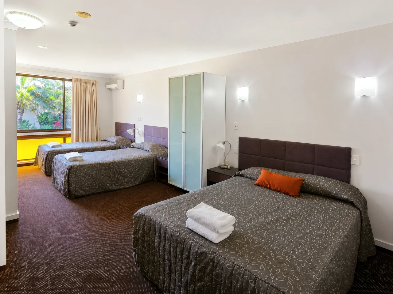 Deluxe Family Room — view 3